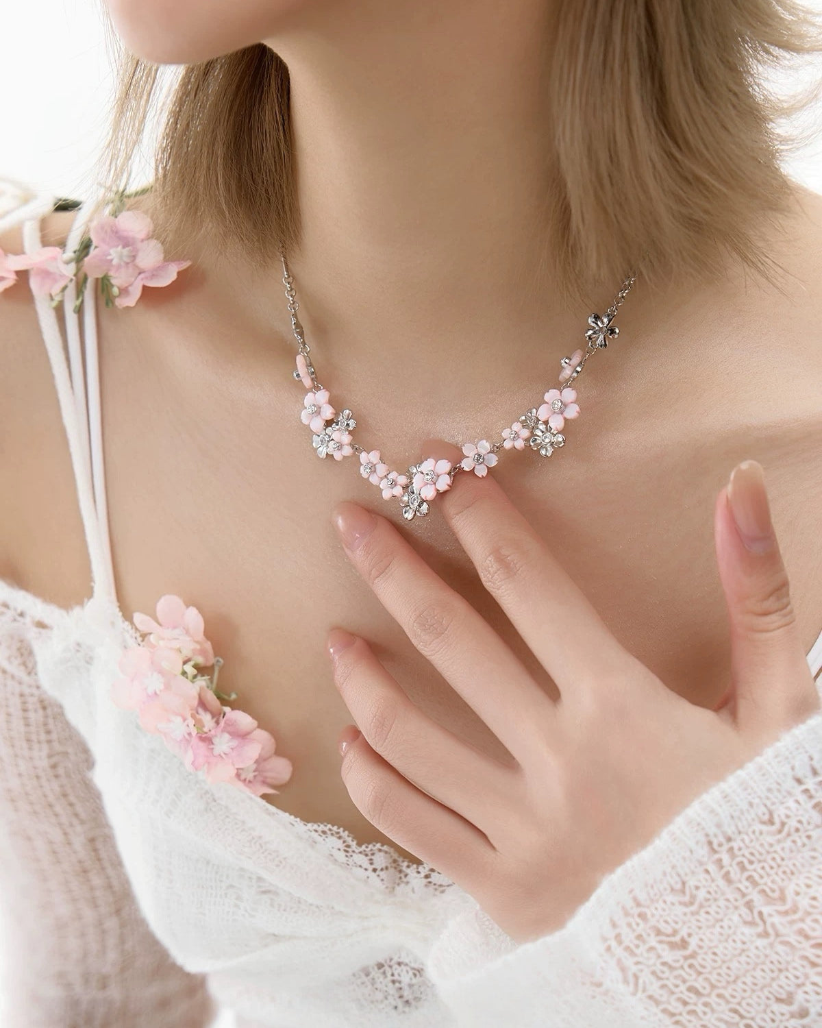 BLOSSOM NECKLACE