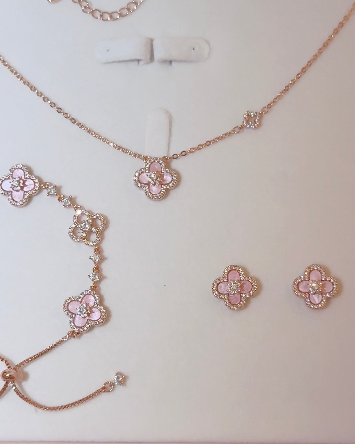 Sakura Cleef Set
