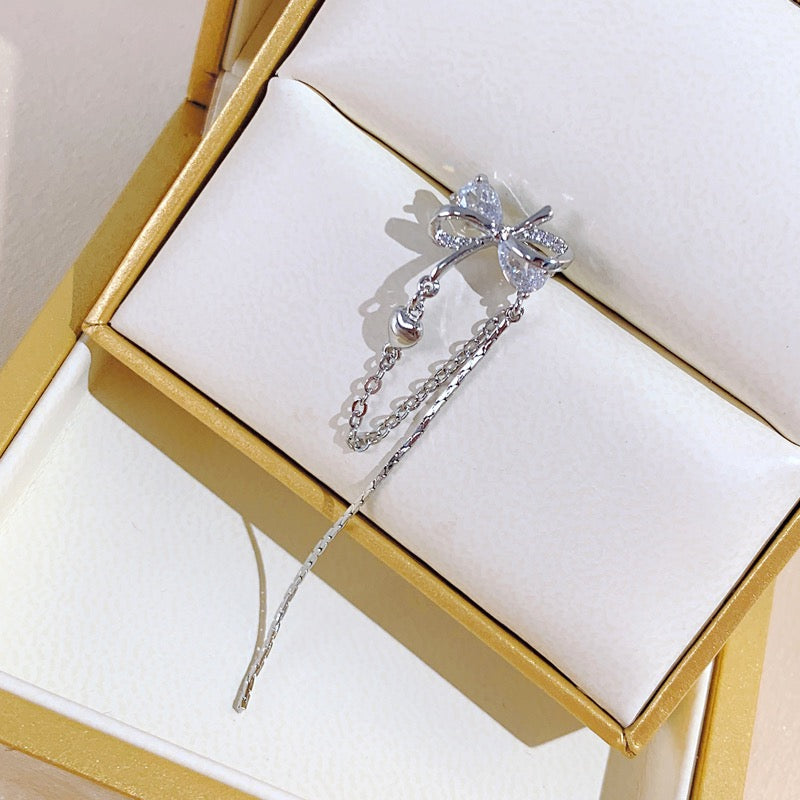 Butterfly ear cuff